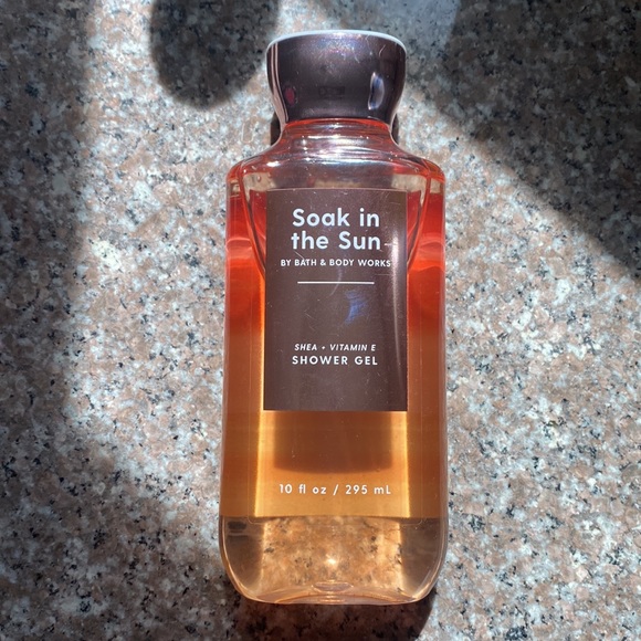 Bath & Body Works Soak in The Sun Shower Gel - Picture 2 of 4